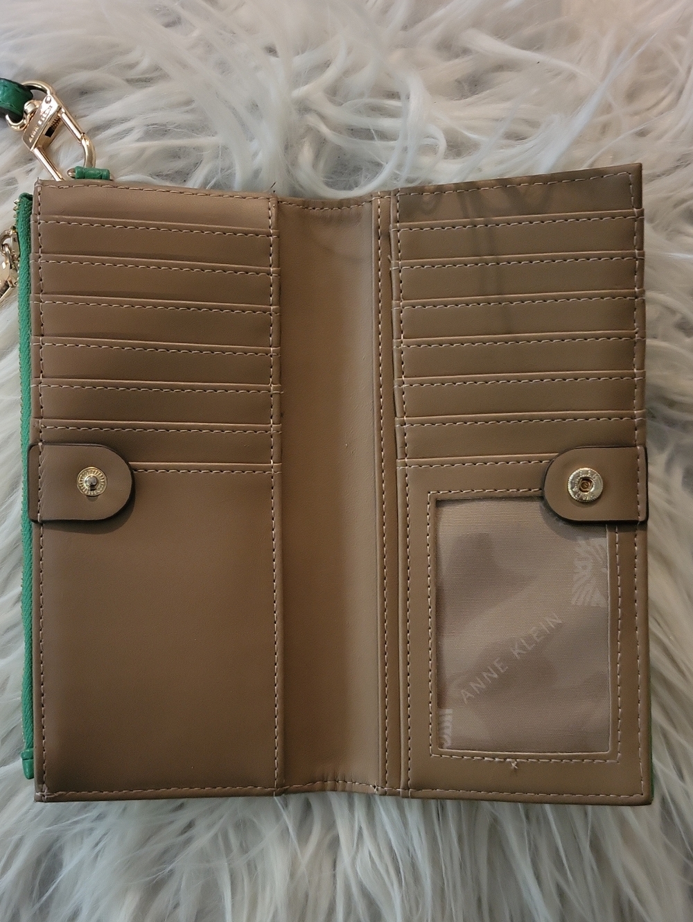 Anne Klein Kelly Green Wristlet Wallet with Gold Accent - 💚 - Picture 5 of 6